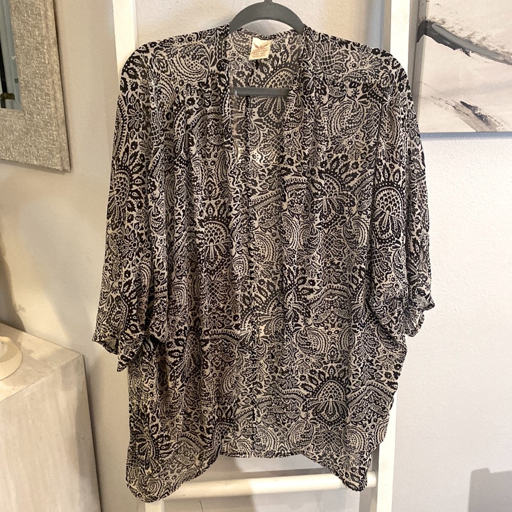 Sleeved XXL wrap/cover up
